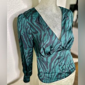 J. Crew Black/Green Zebra Print VNeck Long Sleeve Blouse. Size 0. New with tags